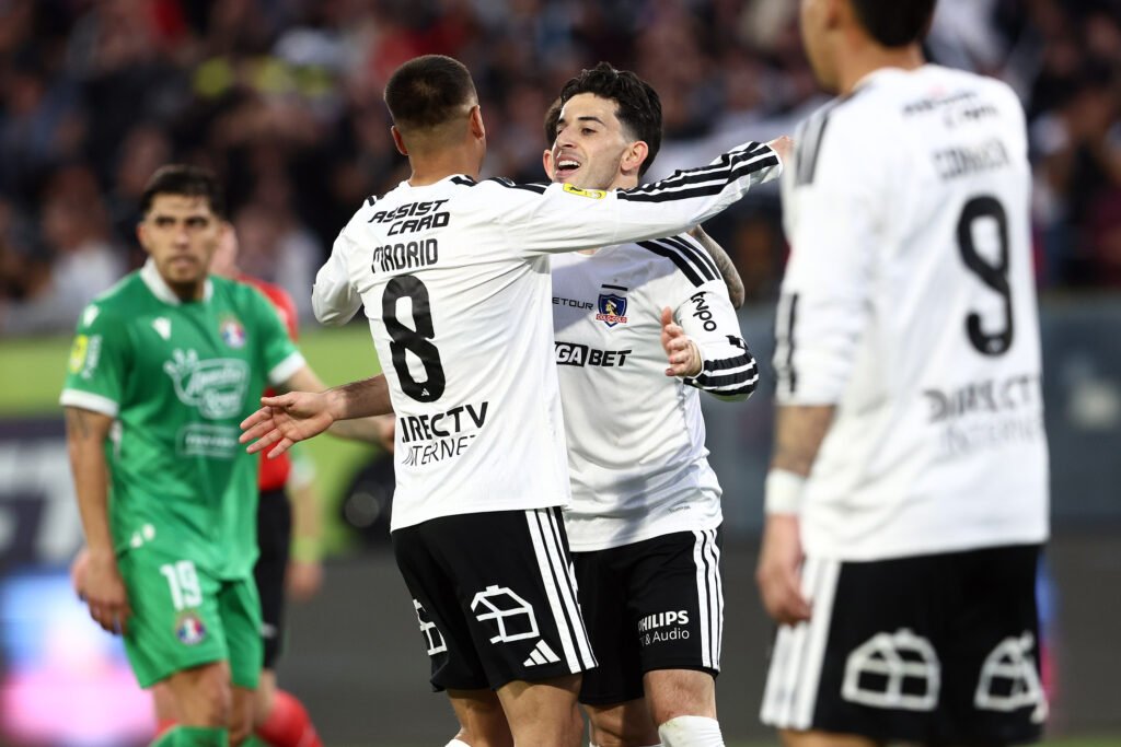 La estrella 35 parece un hecho: Colo Colo venció a Audax Italiano y sigue a paso firme por el título de la Liga de Primera
