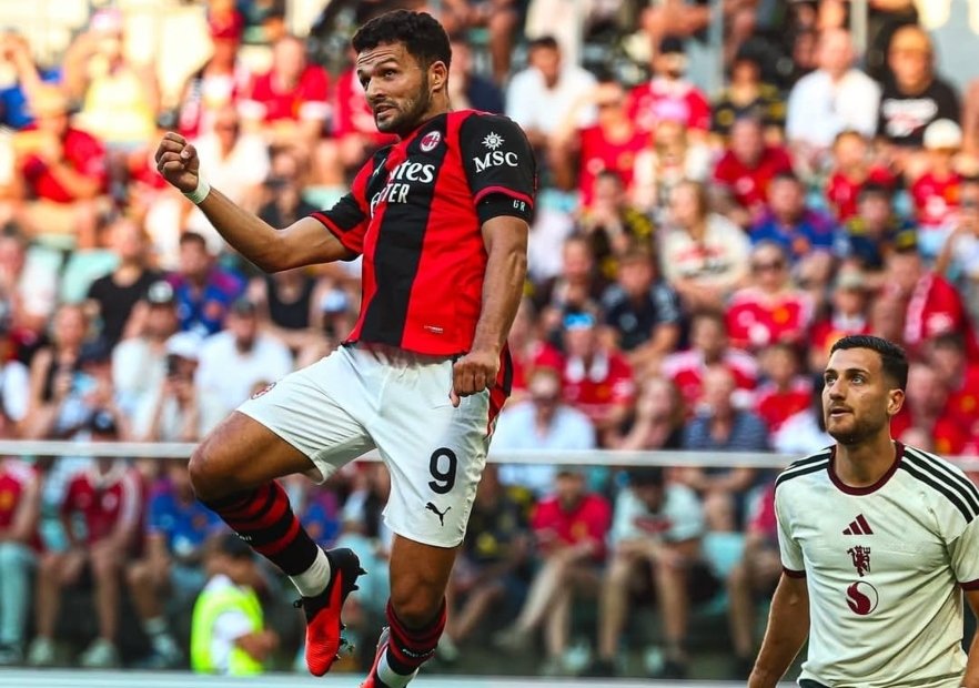 Con Gonçalo Ramos como protagonista: AC Milan sorprendió al Manchester United en primer triunfo de Rubén Amorim