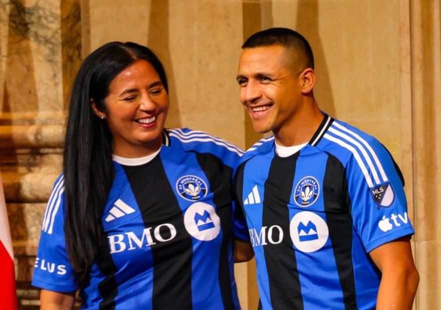 De chilena a chileno: Alexis Sánchez se reunió con autoridades en ayuntamiento y posó con la camiseta de CF Montreal