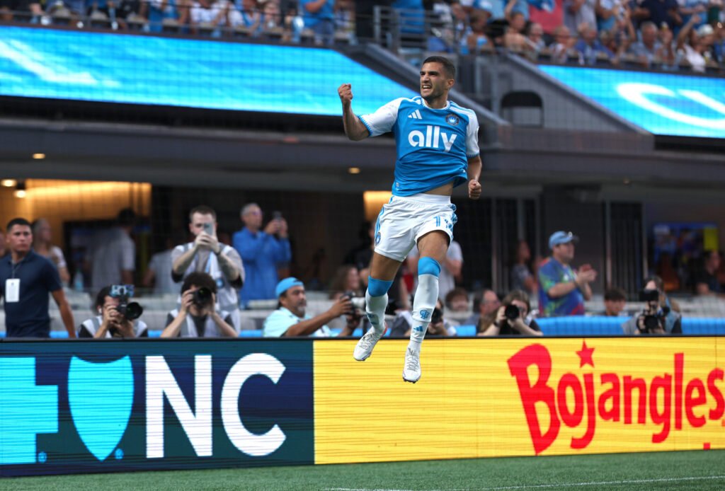 A la espera de Paulo Díaz y Gonzalo Tapia: Atlanta y Charlotte sacaron cuentas alegres en la MLS