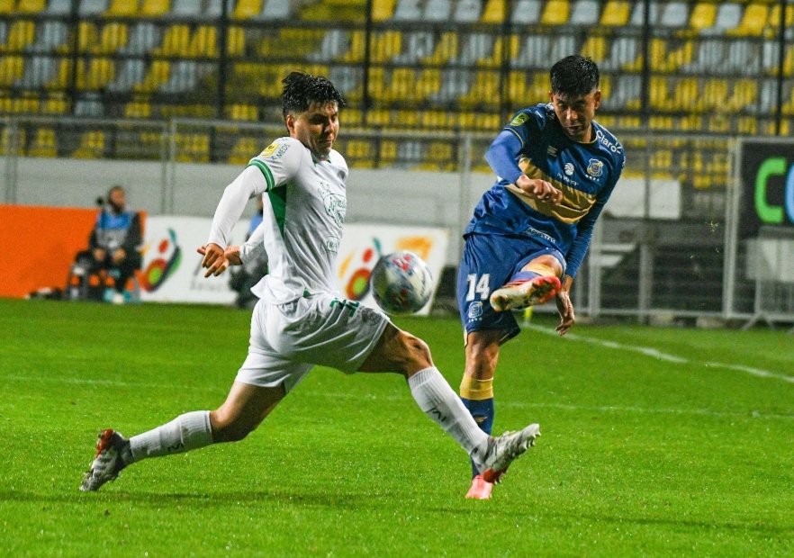 Pese a jugar con uno más: Audax Italiano desaprovechó su chance y empató con Everton en Viña del Mar