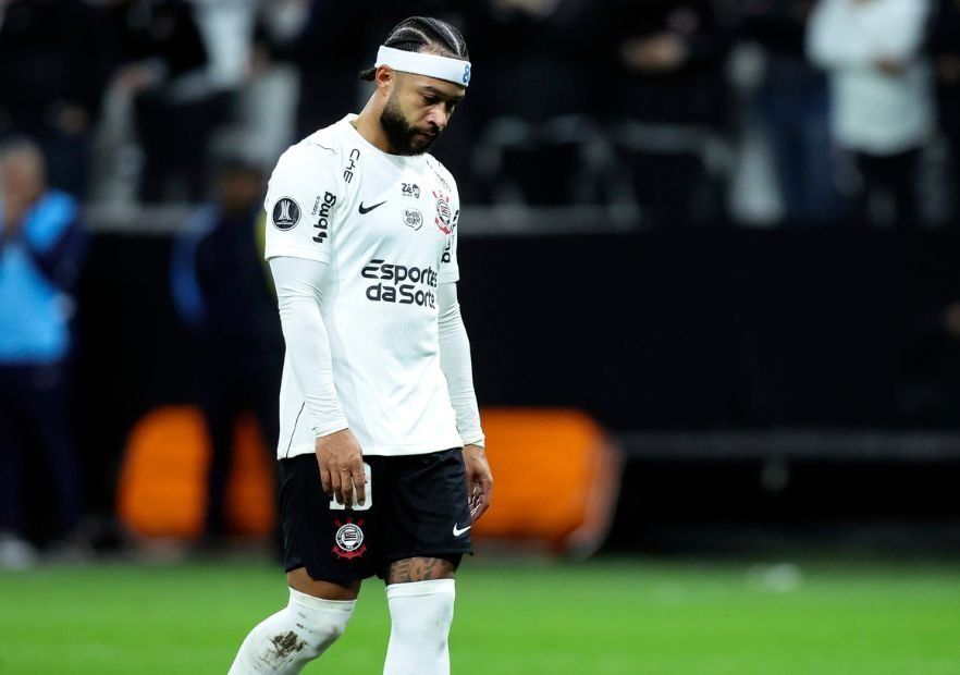 Portazo: Corinthians frenó a Memphis Depay y rechazó sus desorbitadas exigencias para renovar