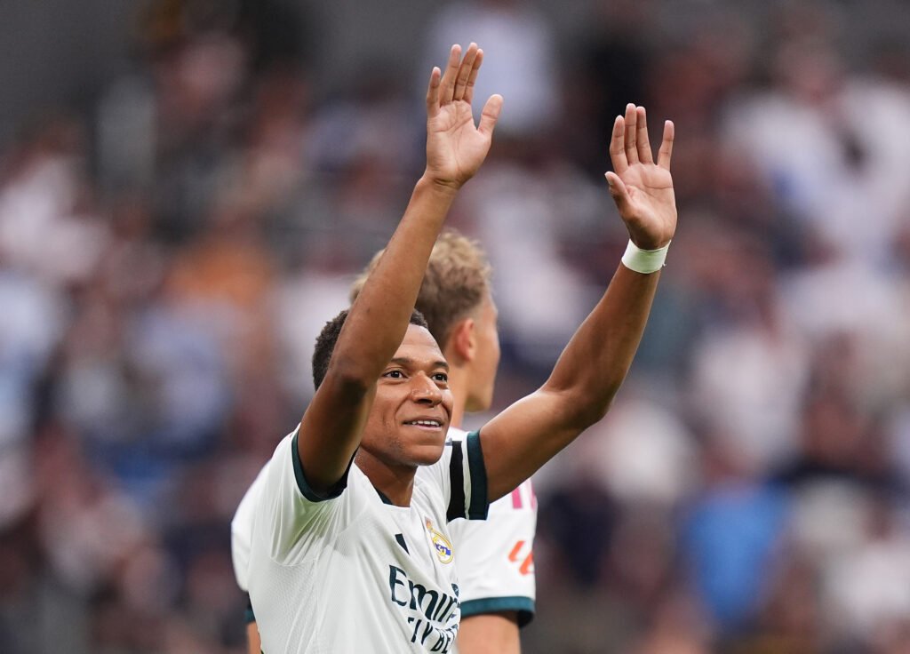 Ahora van por el Betis de Pellegrini: Real Madrid le pasó por encima al Málaga para seguir con puntaje perfecto