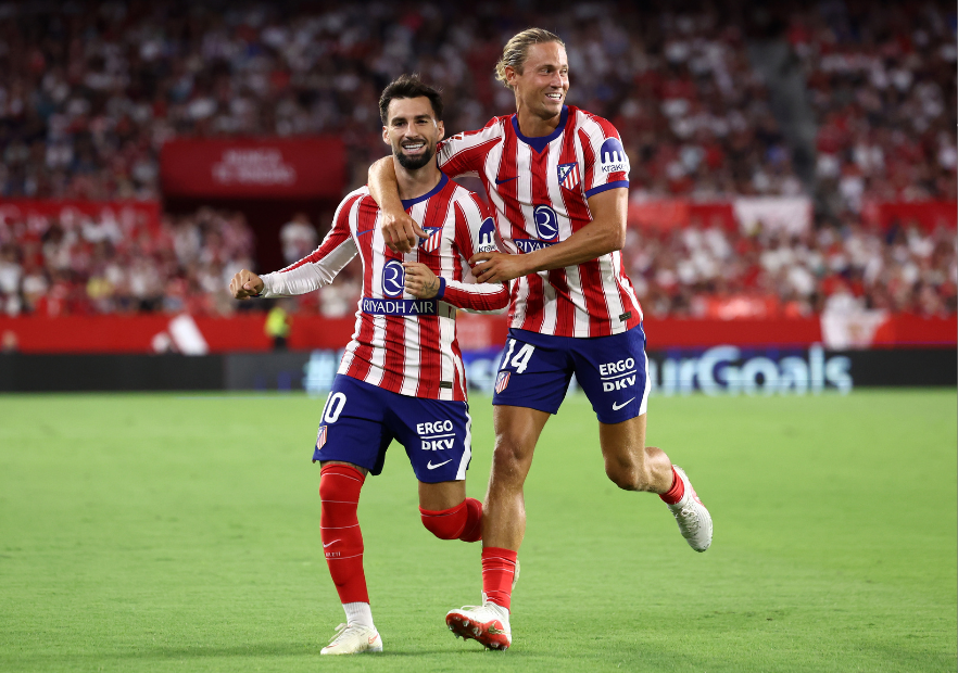 Con Suazo como capitán: Sevilla sucumbió ante Atlético de Madrid por La Liga
