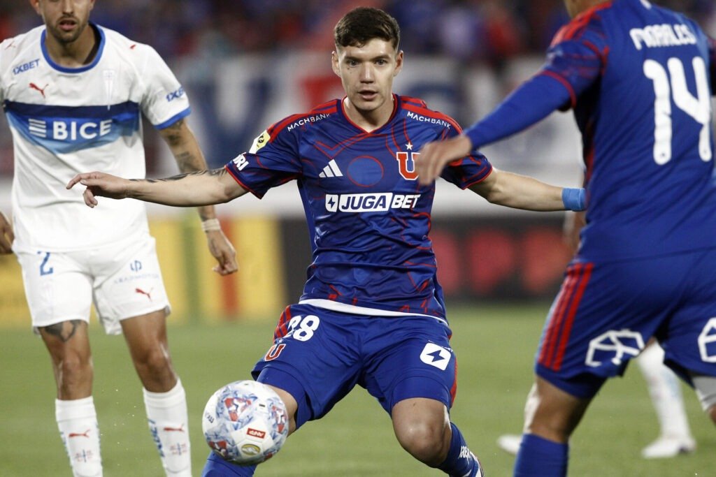 ¿El próximo gran negocio de U. de Chile? Agustín Arce se ilusiona con Europa y mira el camino de Assadi y Osorio