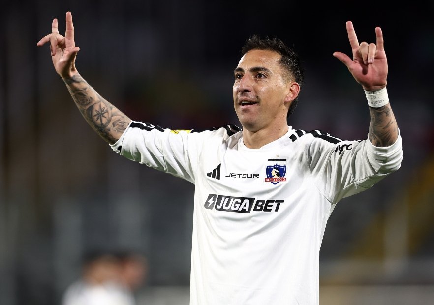 “Ya es chiste, no les gusta ver a Colo Colo bien”: La reacción de Javier Correa y Arturo Vidal por sanción al Nine