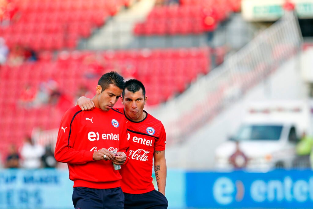 “Espero ser campeón”: Gary Medel lanza potente mensaje tras el retiro de Mauricio Isla y apunta a un objetivo pendiente