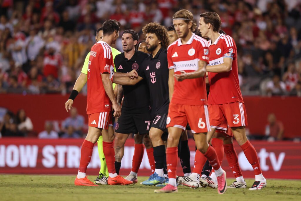 Reencuentro de estrellas: Robert Lewandowski y Lionel Messi protagonistas en empate entre Chicago Fire e Inter Miami
