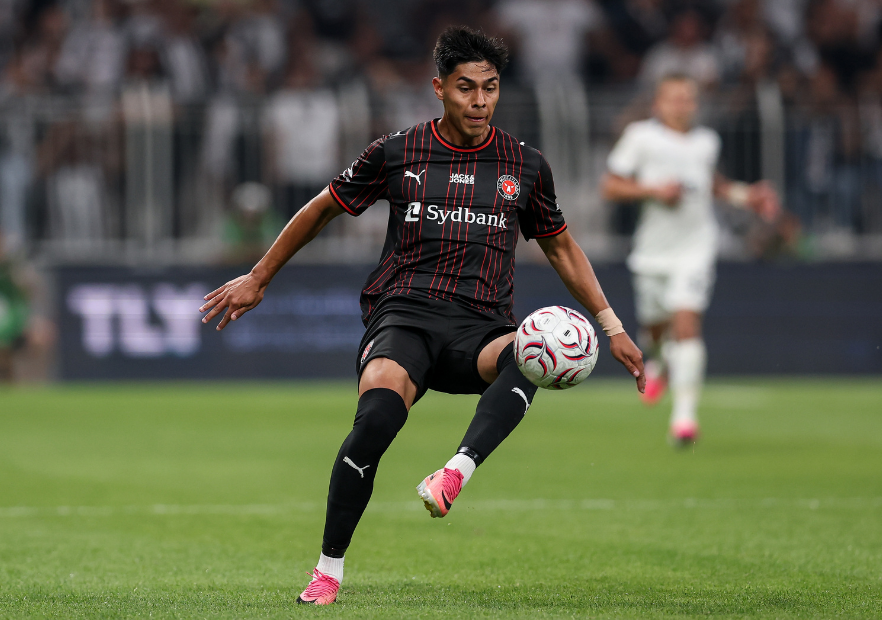 Prepara maletas en Dinamarca: Darío Osorio no entrenó con Midtjylland en cierre del mercado de fichajes