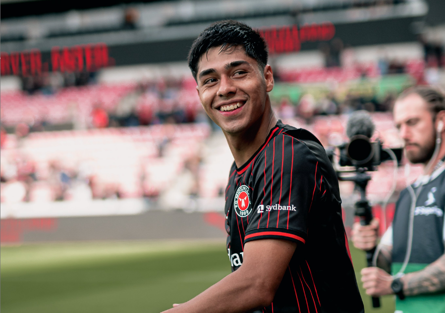 ¡Darío Osorio ya es de la Premier! Crystal Palace oficializó al ex U. de Chile y sorprende con su operación