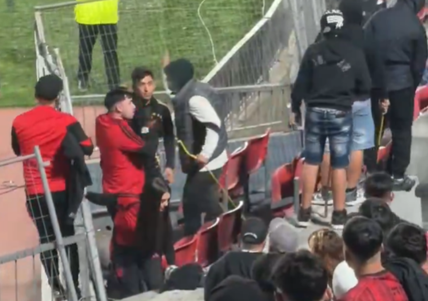 VIDEO | Hinchas de Colo Colo protagonizaron nuevos incidentes en el Nacional