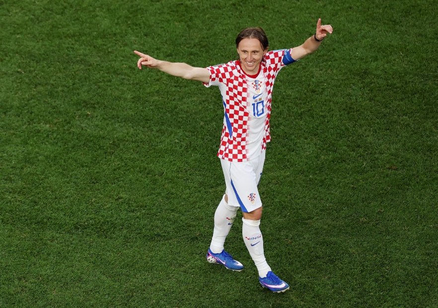 VIDEO | Debería jugar para siempre: El primer golazo de Luka Modric con 41 años para triunfo de Croacia