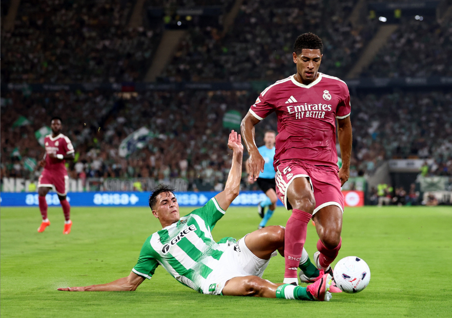 ¡Previo a debut en Champions! Betis de Pellegrini le ganó el gallito al Real Madrid de Mourinho