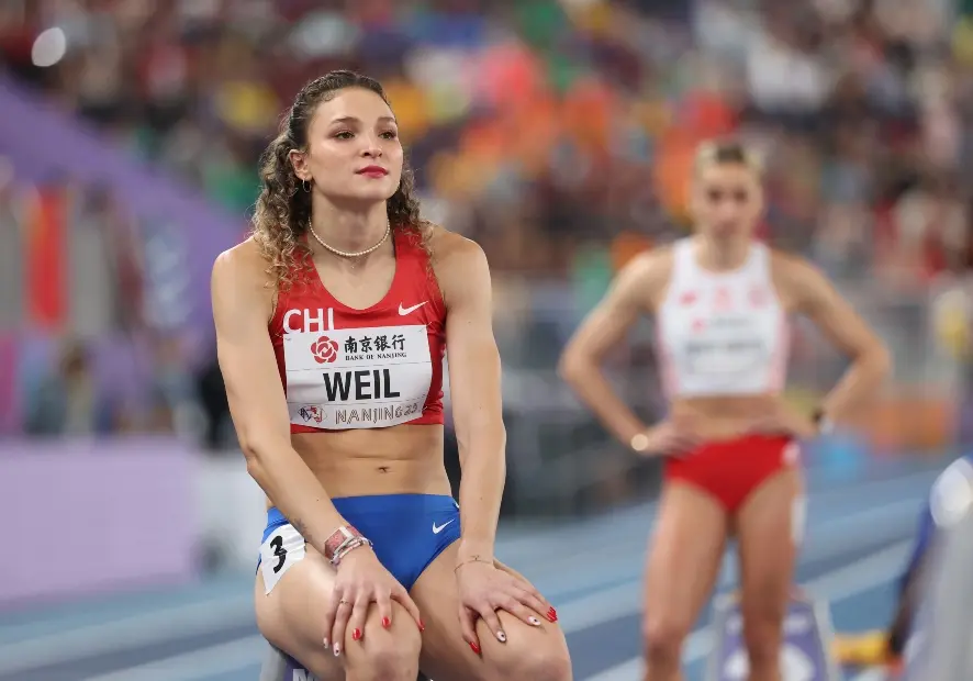 El récord se queda en casa: Martina Weil alcanzó la medalla de oro 33 para Chile y superó la marca de su madre